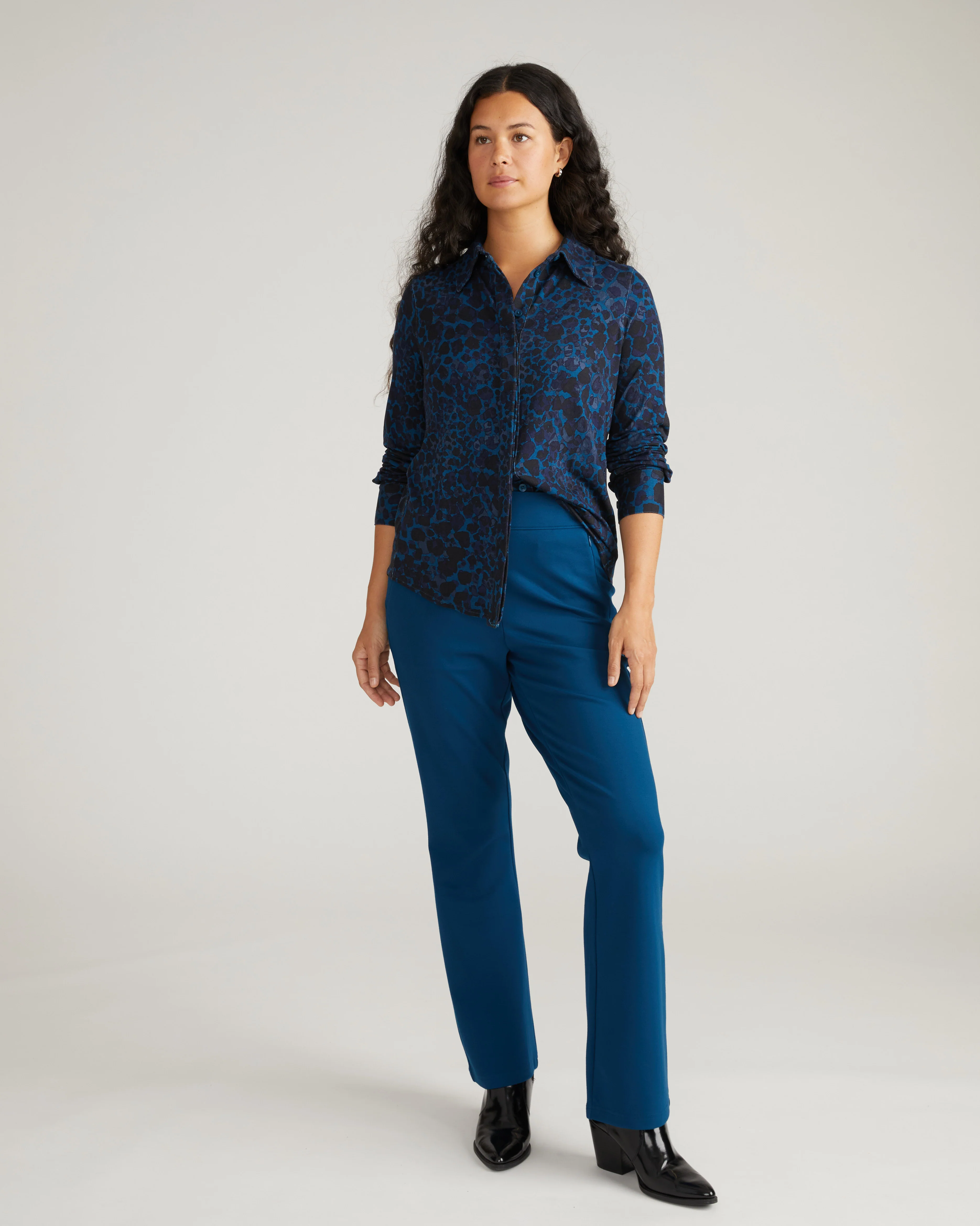 Elbe Liquid Jersey Shirt Classic Fit - Deep Teal Animal Print - Image 2
