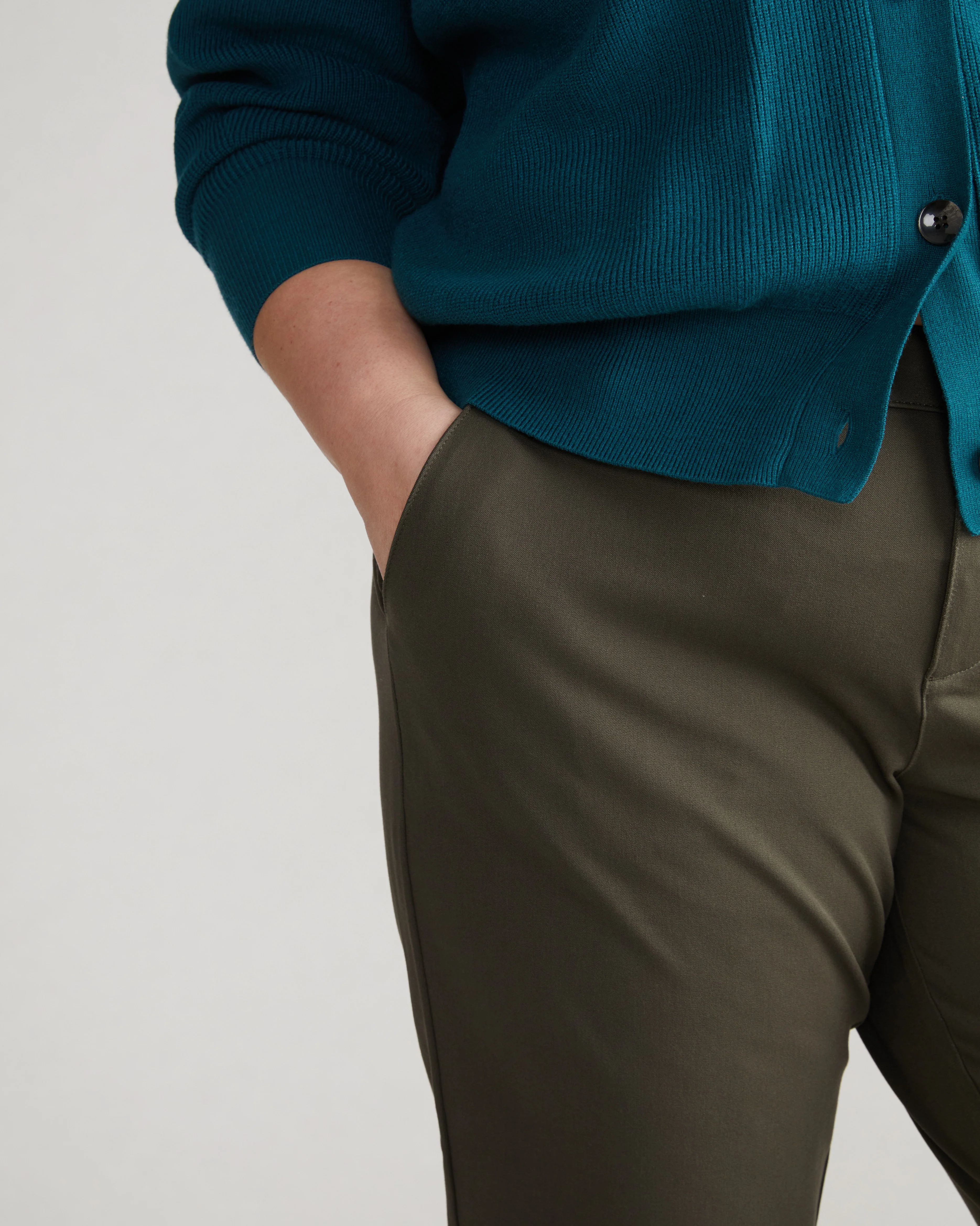 Orchard Stretch Cotton Twill Cropped Chinos - Nori - Image 2